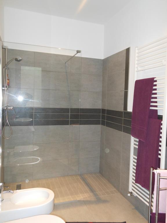 Le Lasarde Venasca Chambre photo
